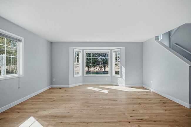 Photo - 2056 Calhoun Ct