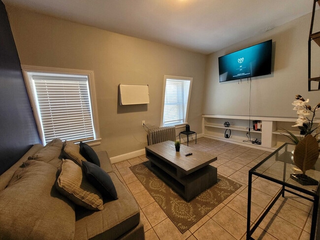 Building Photo - 280 Plainfield St Unit SI ID1373634P