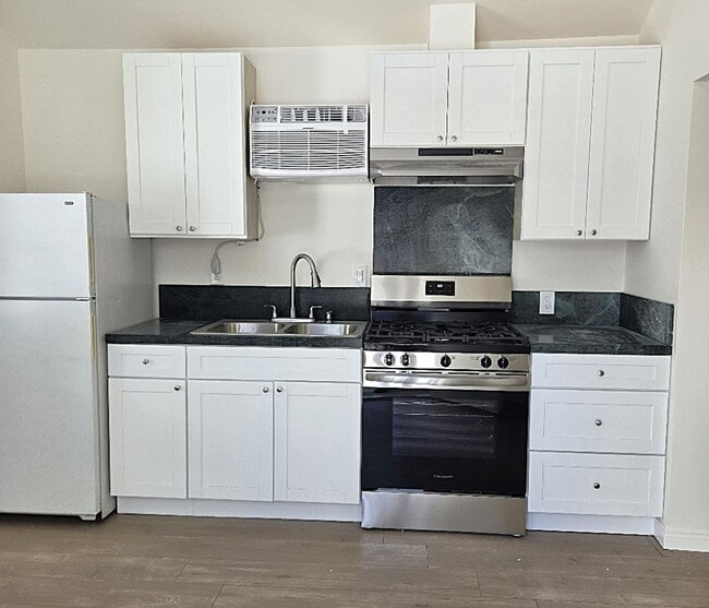 5301-5303 Cartwright Ave.