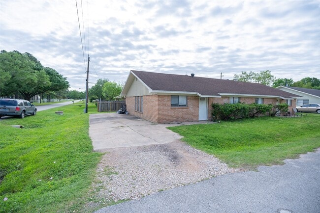 Building Photo - 3011 Orange St