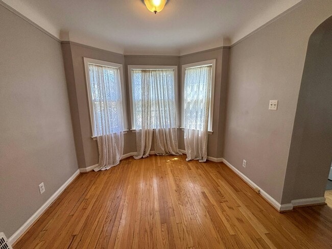 Photo - 581 Flowerdale St