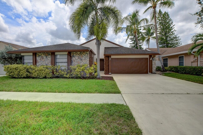Building Photo - 20995 Country Creek Dr