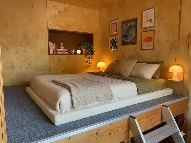 Cubo para dormir - 918 N Main St