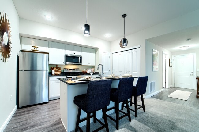 Photo - Orange Summit