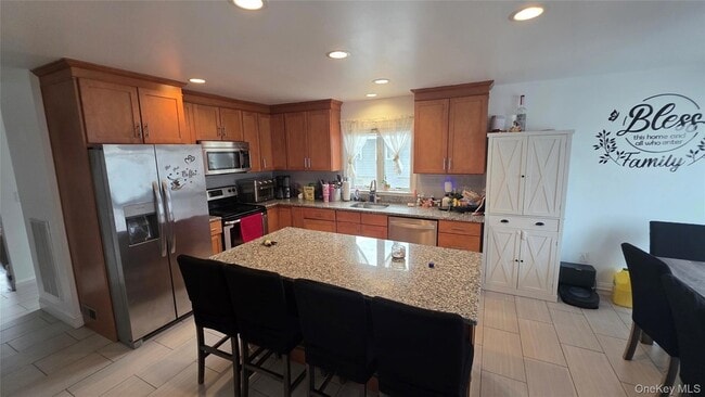 Building Photo - 65 Gibson Pl Unit L