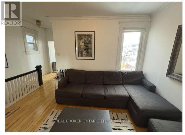 Photo - 124 Hallam St