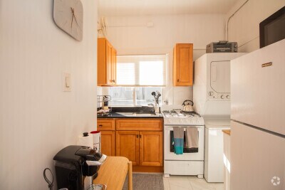 Building Photo - 282 Washington St Unit 3 Rental