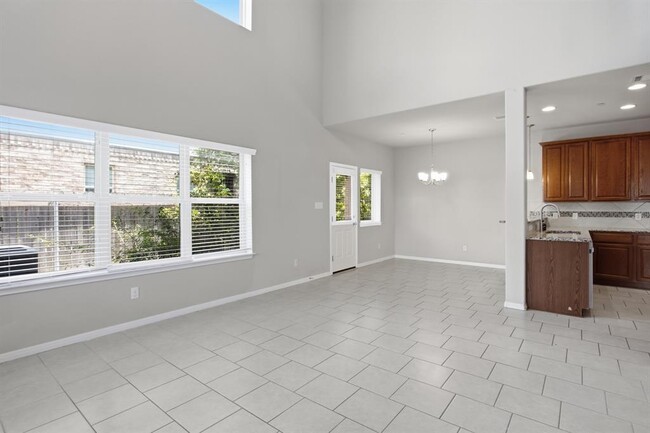 Photo - 2304 S Lakeline Blvd Unidad 384