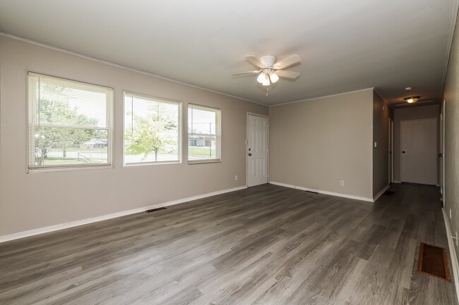 Photo - 2908 Ghent Ave