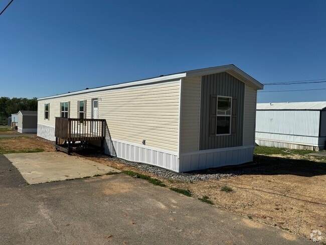 Building Photo - 585 Travis Wy Rental