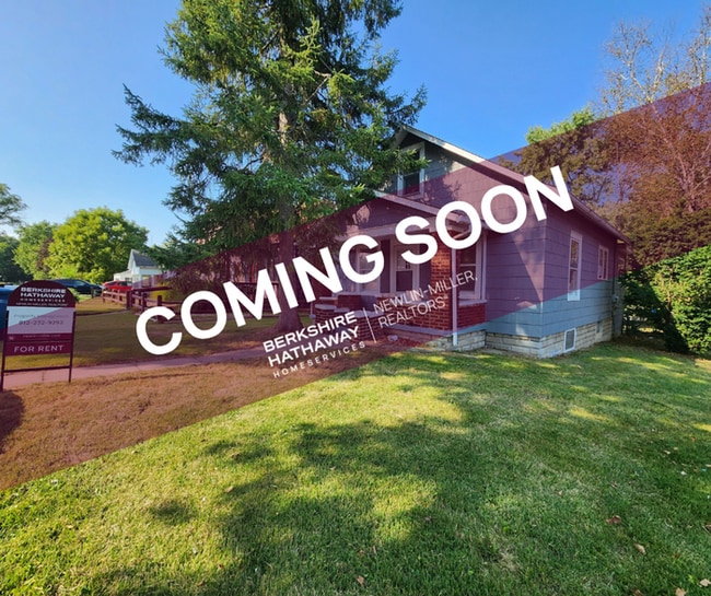 Building Photo - Cute 3 Bedroom Close to Shopping