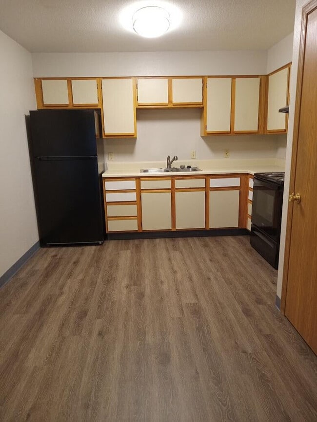 Photo - Broadway Place