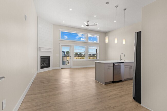 Photo - Stonecrest South Condominiums 105/205 Unidad 205