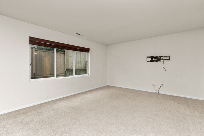 Photo - 4Bd Lake Stevens House