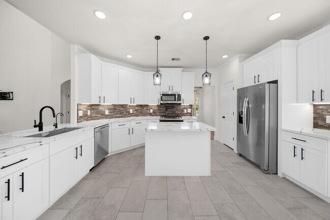 Photo - 206 Elianne Lace Ct