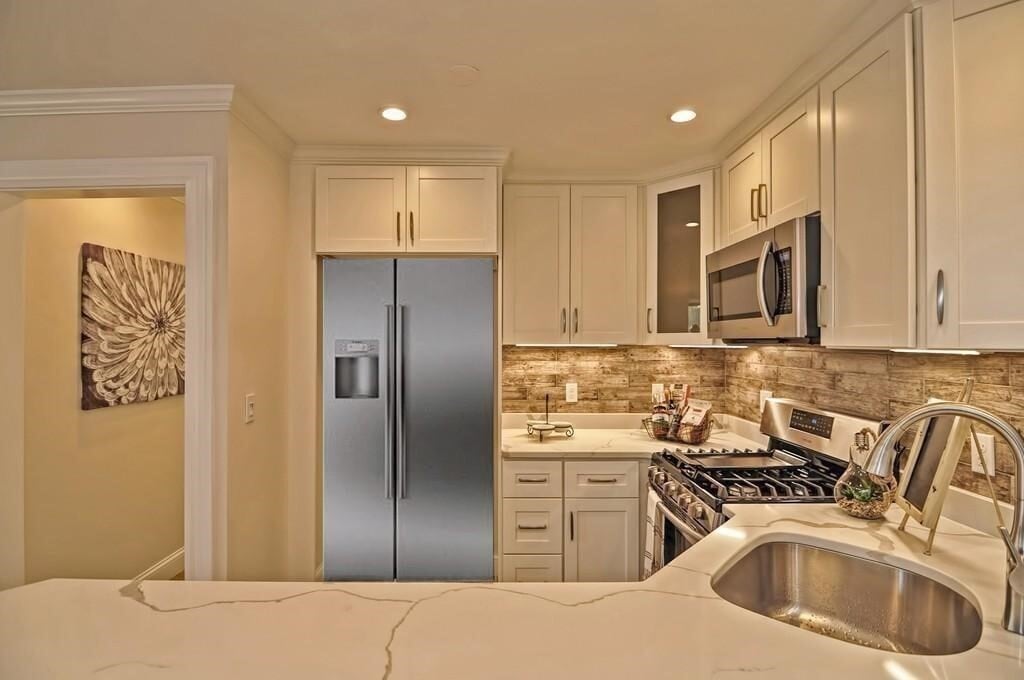 Photo - 10 Juniper St Unit 3