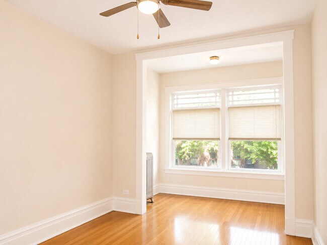 Photo - 1509 E 54th St Unit 3