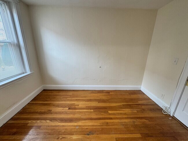Photo - 8 Barrows St Unit 2