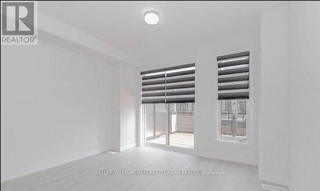 Photo - 1579 Midland Ave