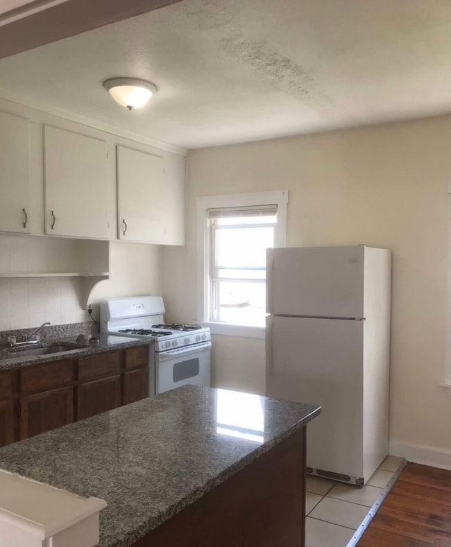 Photo - 118 Seabury St Unit 2N