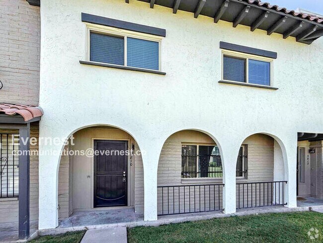 Building Photo - 2810 E Clarendon Ave Rental