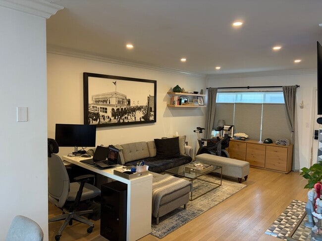 1021 5th St Unit 210