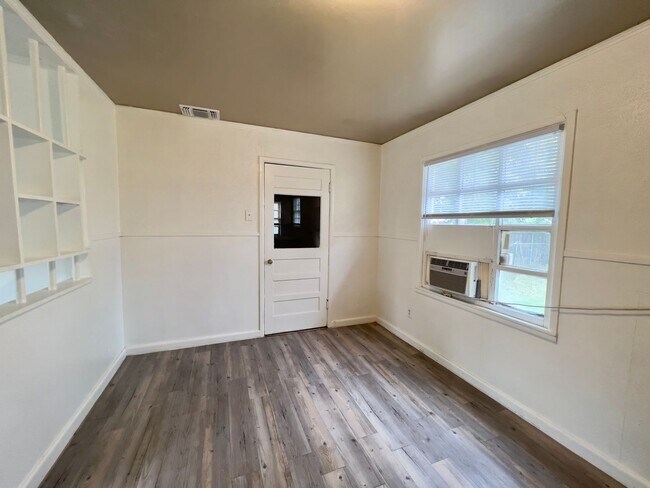 Photo - Cozy 2 Bedroom Home