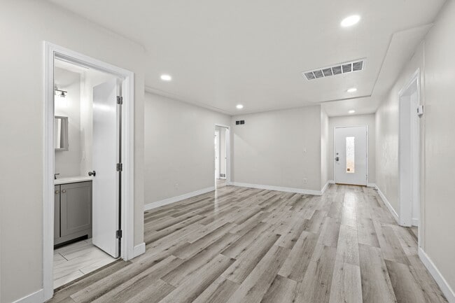 Photo - 5528 Dorothy Dr