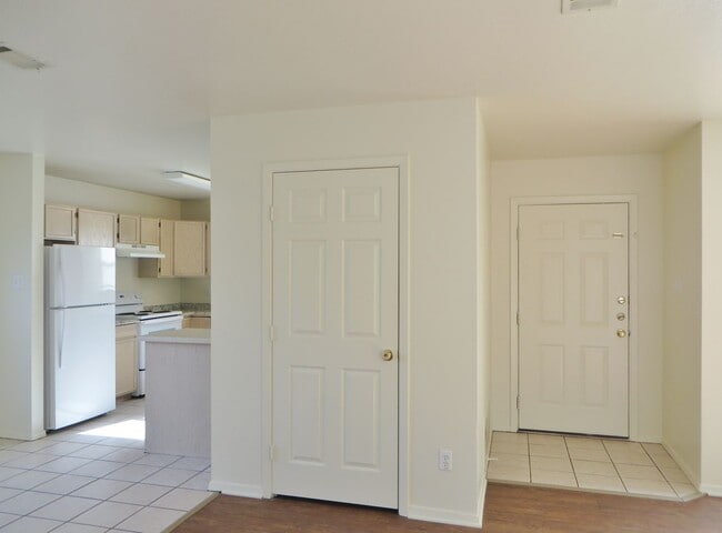 Photo - 2 Bedroom 2 Bathroom Unit In Georgetown