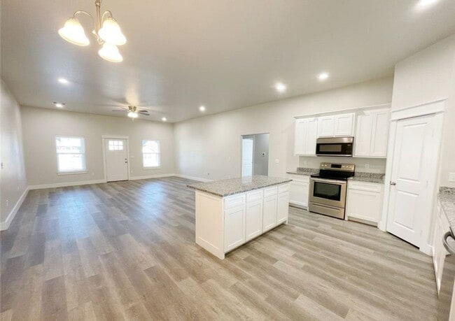 Photo - Charming 4bd 2ba in Silo School District