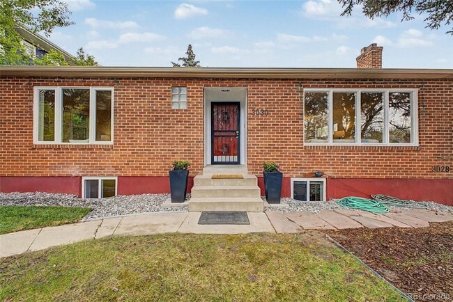 Photo - 3028-3030 N Raleigh St (Duplex) - [OPT 2 6/19/26] Unidad 3030 N Raleigh St