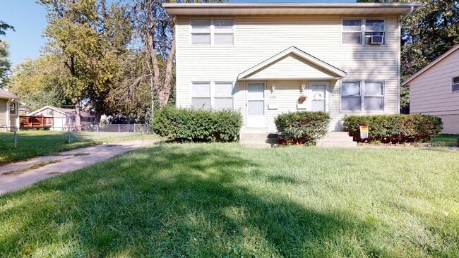 Photo - Close to Grandview College A