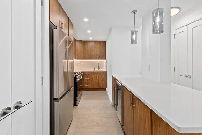 Photo - 333 E 34th St