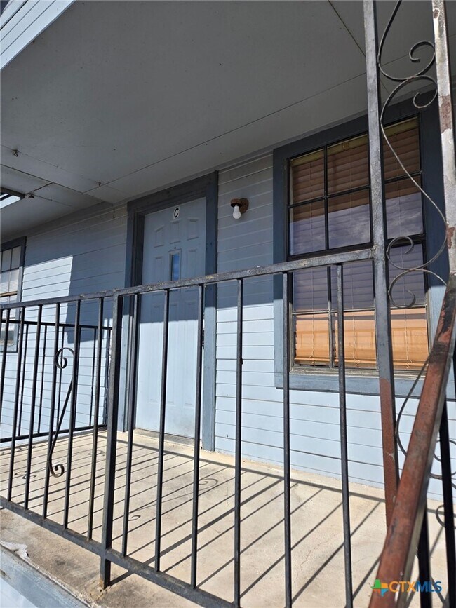 Photo - 4805 Cedarhill Cir Unit B