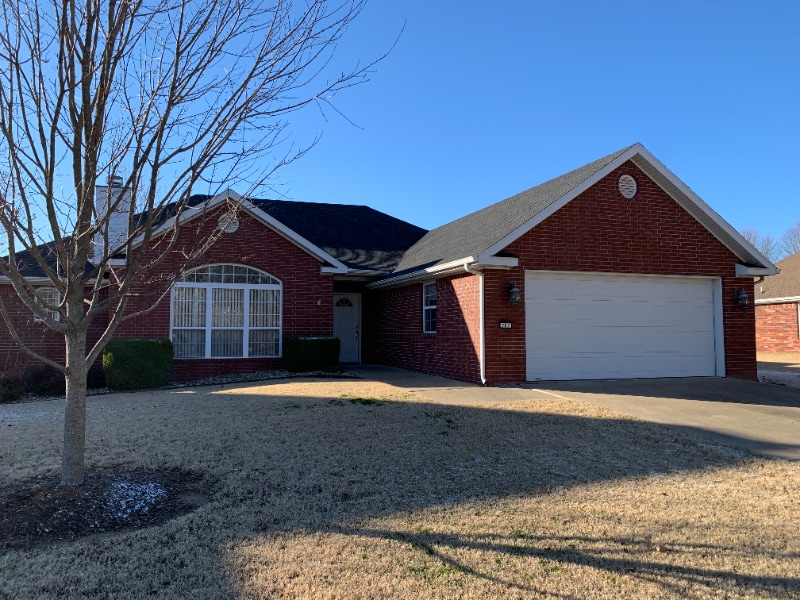 Photo - 702 Tunbridge Dr