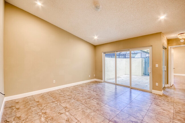 Photo - 9109 SW 21st St