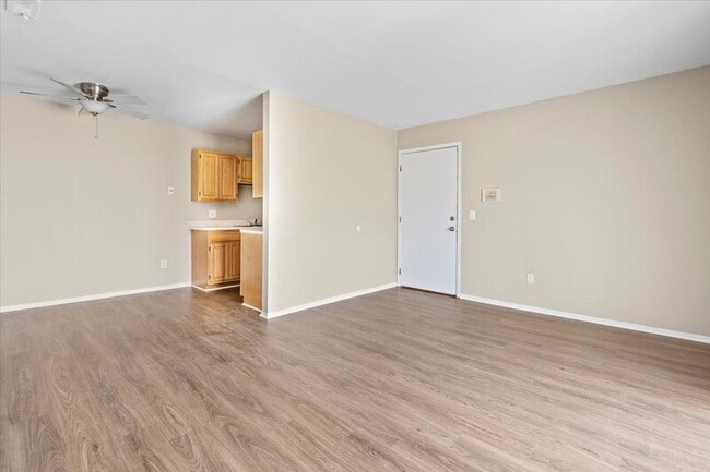 Photo - 31471 Block St