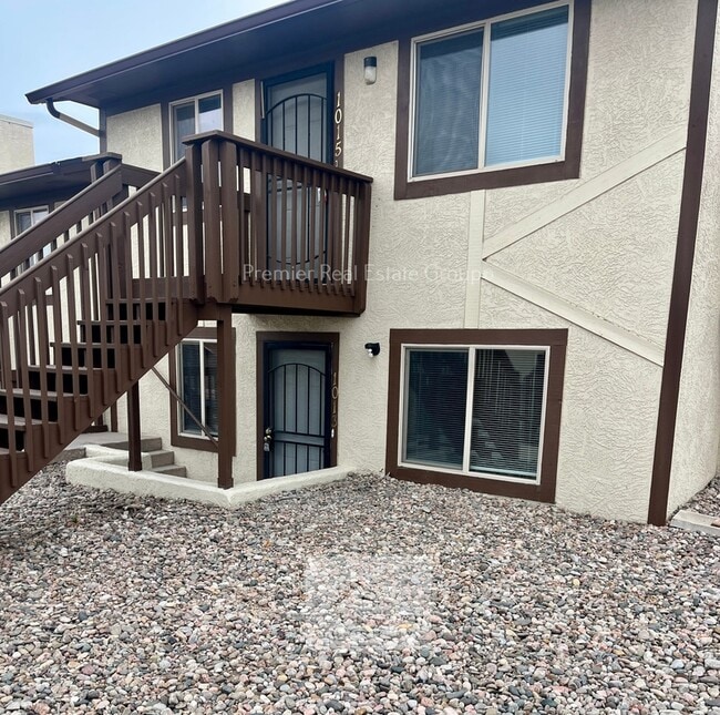 Building Photo - 1013 Western Dr