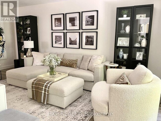 Photo - 3157 Secord Pl