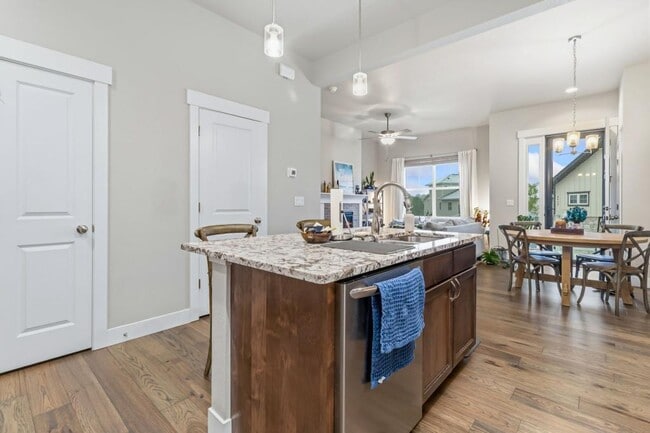 Photo - 5120 Longshaw Ct