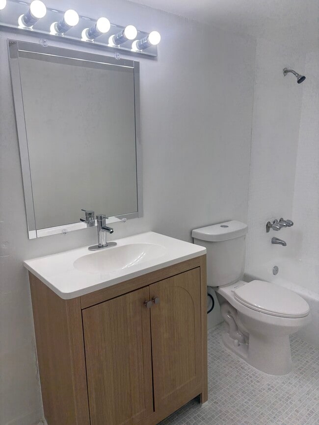 1 BR bathroom
