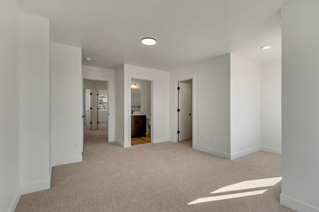 Photo - 5913 Wasatch Dr