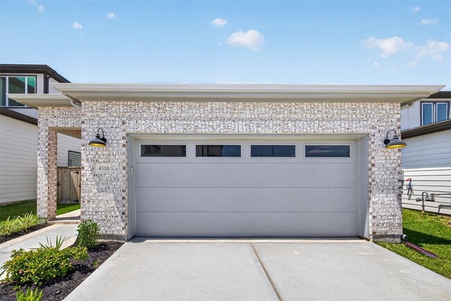 Photo - 703 Sonfield Dr