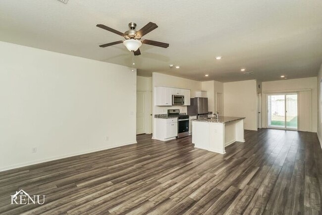 Photo - 13714 Lunar Light