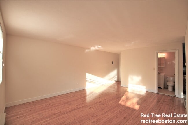 Photo - 10 Armington St Unit 4