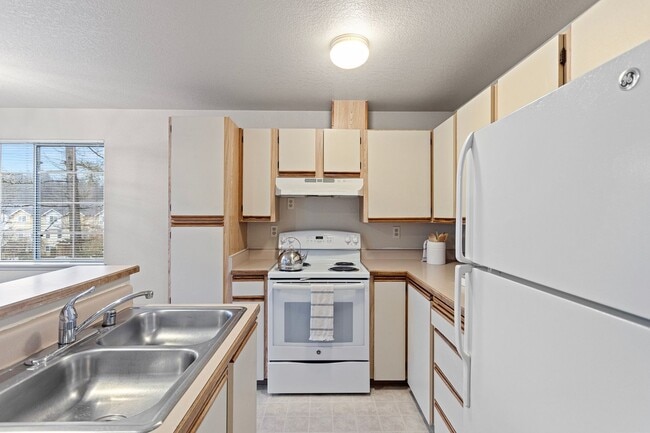 Heron View Apartment Homes