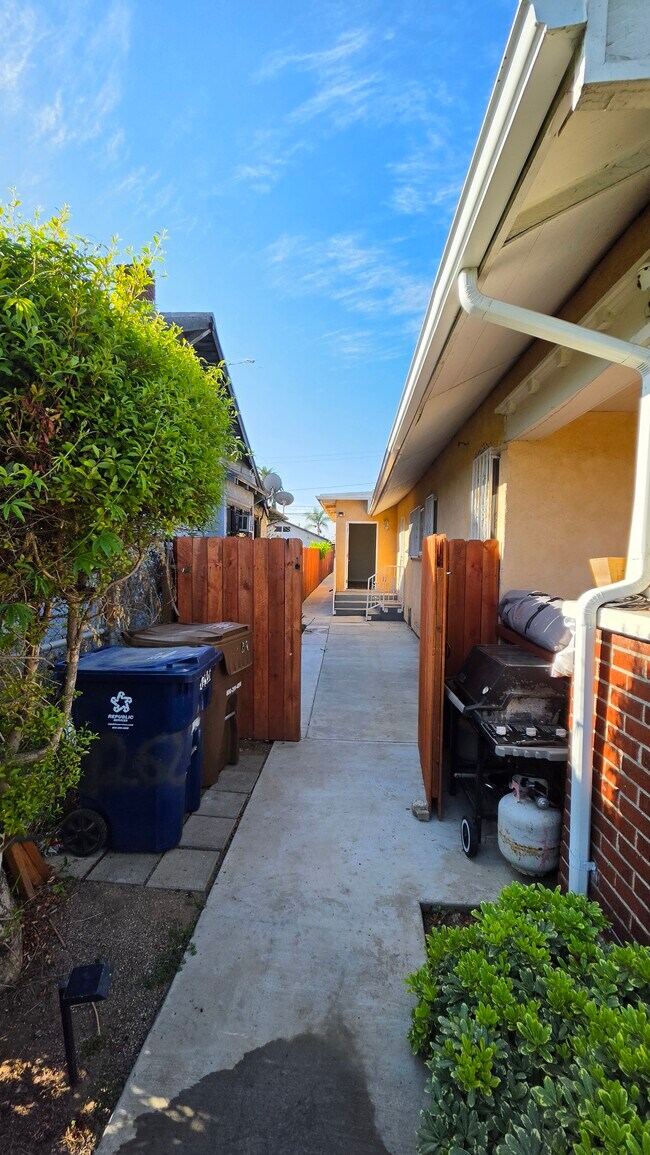 1262 W 88th St Unit 1262 W 88th Street, Unit A