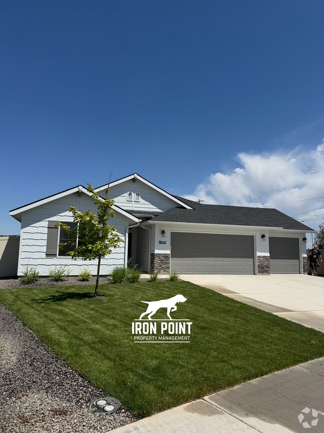 Building Photo - Brand New Home-Never Lived In w/3 car gara...