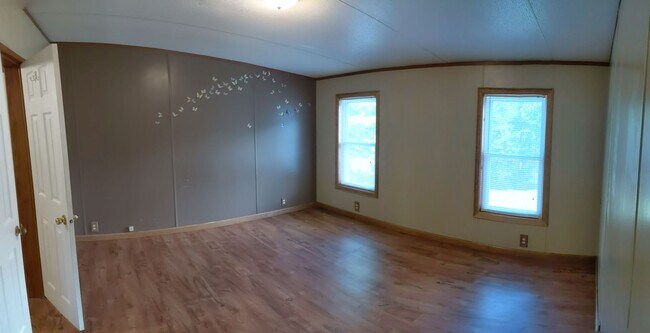 Photo - Beautiful 3 Bedroom 2 Bath Home in quiet r...