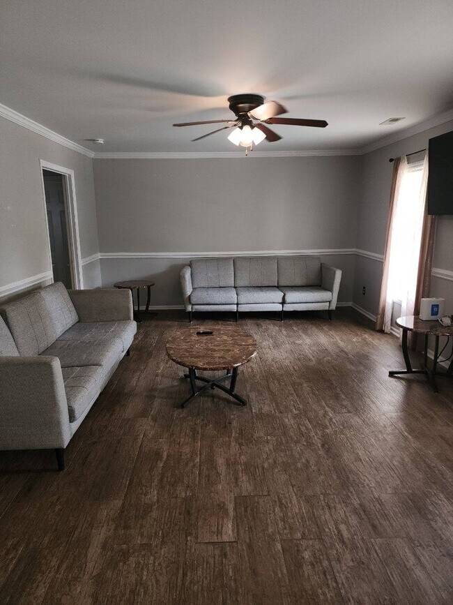 Photo - 4904 Robinwood Rd